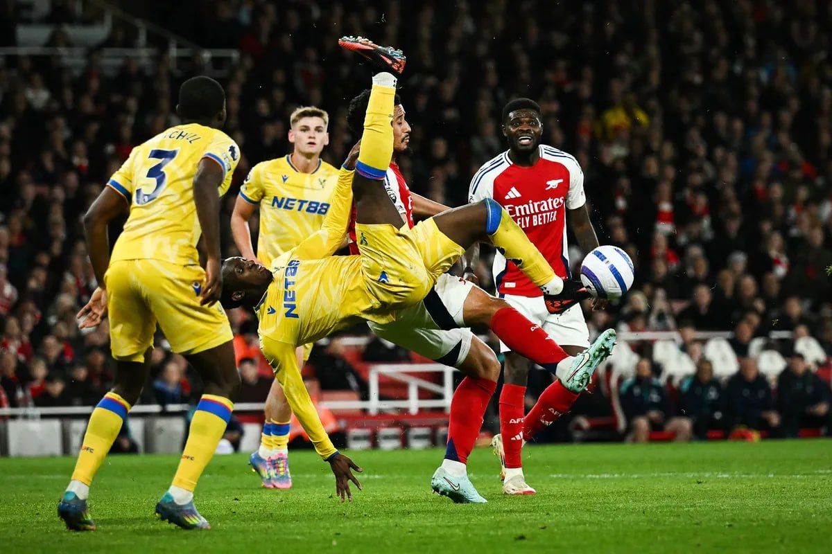 Arsenal vs Crystal Palace (02:00 &#8211; 24/04) | Xem lại trận đấu